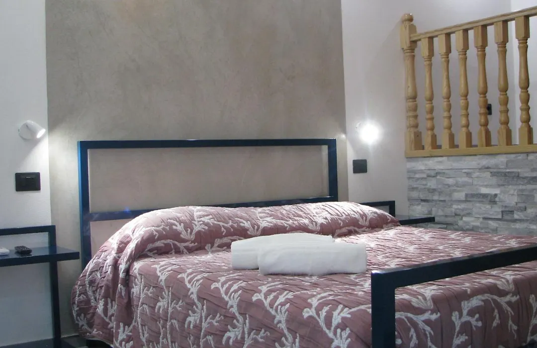 Sabriluna Rooms-1