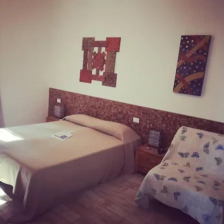 La Spezia Holidays' Rooms-2